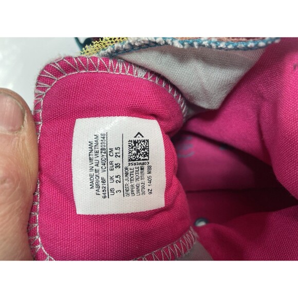 Women’s Converse Shoes Size 3 Multicolor Fun Shoes In Excellent Condition - Picture 13 of 16